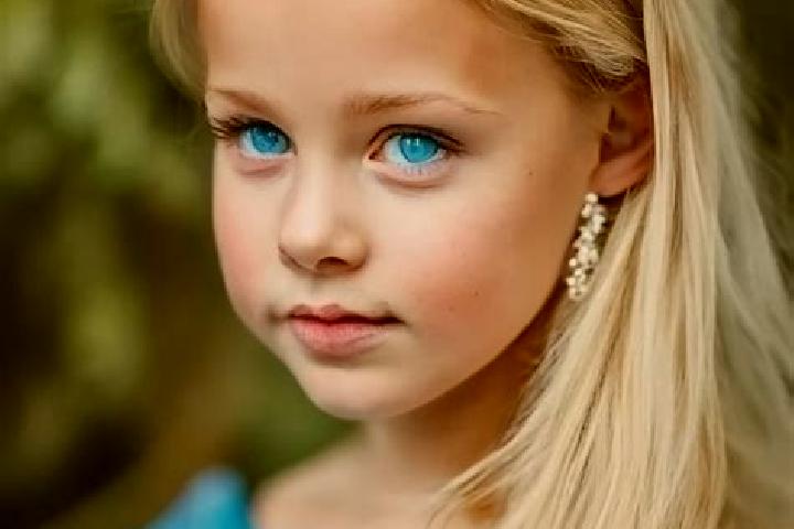 Natalie, 26, a blonde blue-eyed caucasian companion based in Nouan-le-Fuzelier. Offering GFE, Overnight. Available for incall and outcall, overnight bookings...