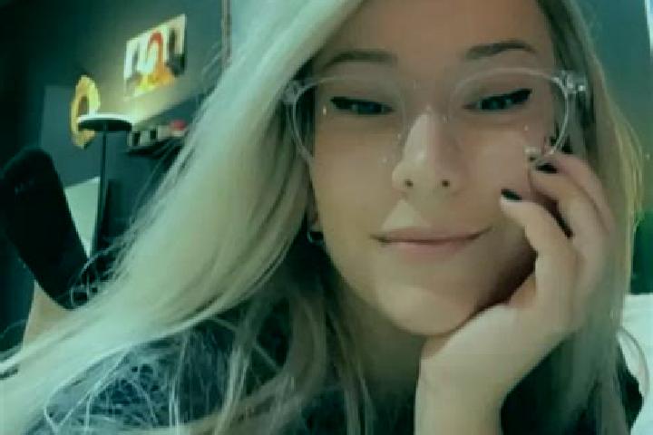 Natalie, 26, a blonde grey-eyed indian companion based in Amacalan. Offering Tantra, Striptease, A-Level, Girlfriend Experience, Erotic Massage. Available fo...