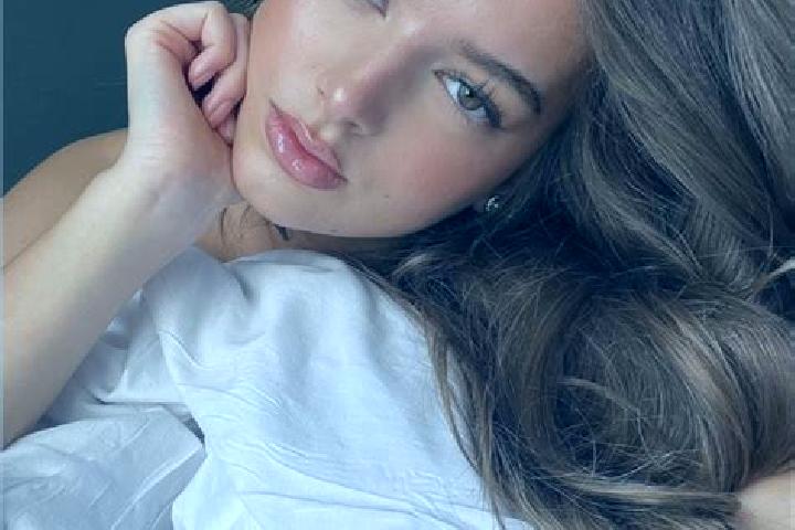 Natalie, 26, a chestnut hazel-eyed european companion based in Glostrup. Offering Massage, Deep French Kissing, Duos. Available for incall and outcall, overn...