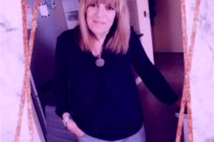 Natalie, 26 — Escort in Dange-Saint-Romain, France