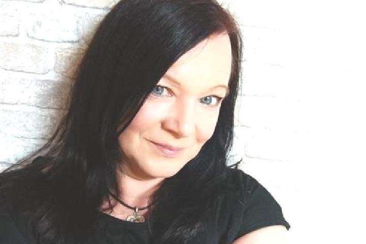 Natalie, 27, a black amber-eyed mixed companion based in Sontheim an der Brenz. Offering CIM, Striptease, Duos. Available for incall and outcall, day and eve...