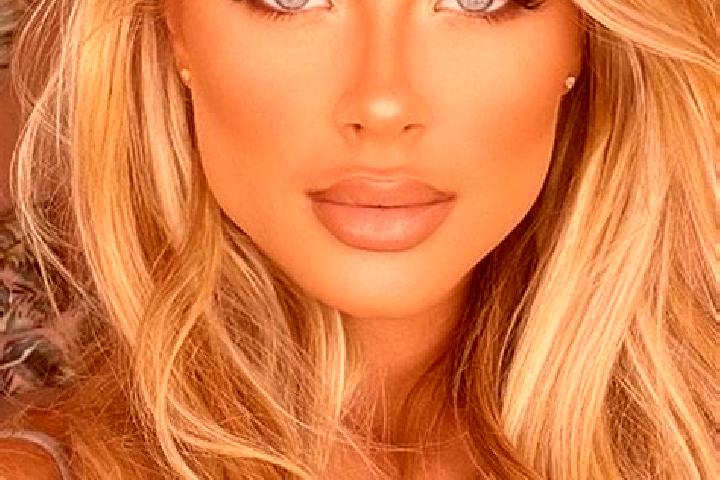 Natalie, 27, a blonde blue-eyed latina companion based in Mooloolaba. Offering Party Girl, Tantra, Dinner Date, Deep French Kissing, Duos. Available for inca...