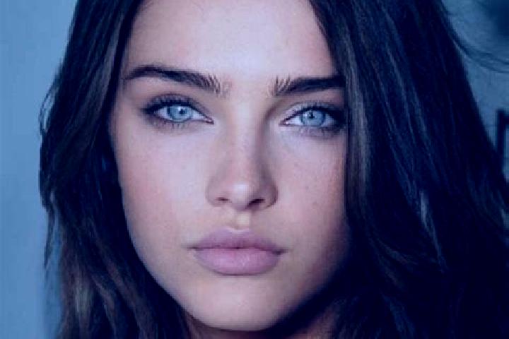 Natalie, 27, a brunette amber-eyed european companion based in Mount Nelson. Offering Girlfriend Experience, Erotic Massage. Available for incall and outcall...