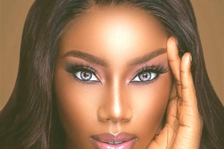 Natalie, 27, a chestnut blue-eyed ebony companion based in Dingzha. Offering Party Girl, Erotic Massage, Couples, Domination. Available for incall and outcal...