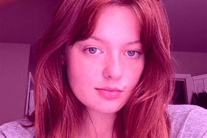 Natalie, 27, a red brown-eyed mediterranean companion based in Hunuku. Offering Deep French Kissing, Overnight, Striptease, Couples. Available for incall and...