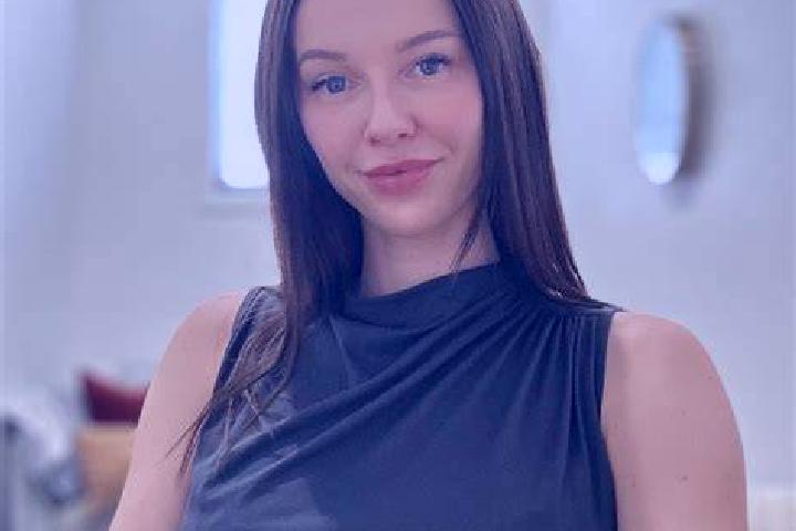 Natalie, 27 — Escort in Bulimba, Australia