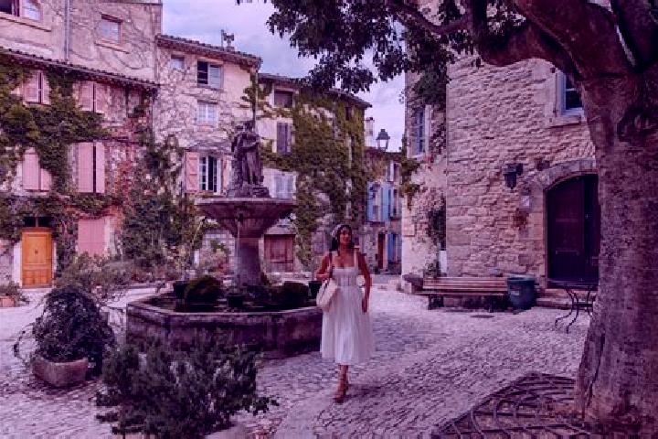 Natalie, 27 — Escort in Saignon, France