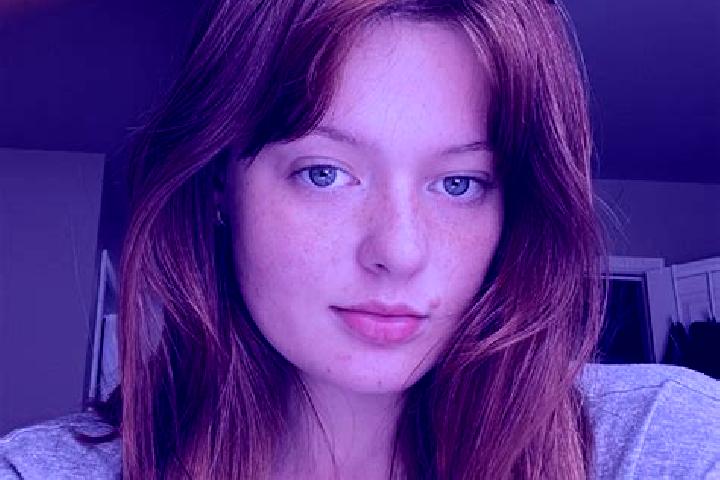 Natalie, 28, a auburn blue-eyed caucasian companion based in Dobrada. Offering Duos, Dinner Date, GFE. Available for incall and outcall, overnight bookings a...