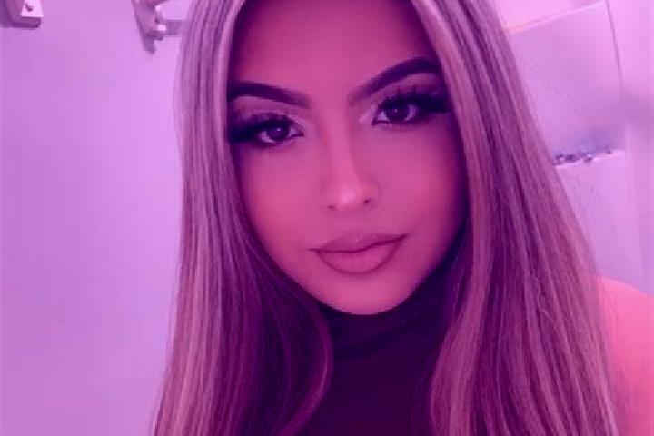 Natalie, 28, a blonde amber-eyed latina companion based in Ejpovice. Offering Girlfriend Experience, CIM, Dinner Date, GFE, A-Level. Available for incall and...