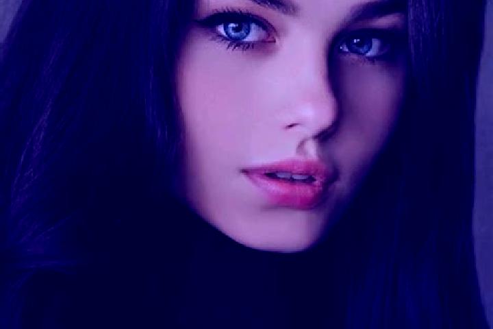 Natalie, 28, a chestnut blue-eyed slavic companion based in Switzer. Offering OWO, GFE, Fetish. Available for incall and outcall, day and evening dates.