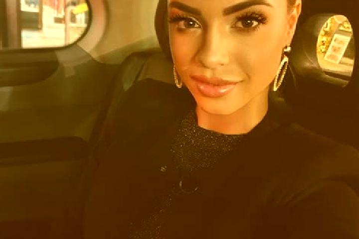 Natalie, 28, a dark blonde dark-eyed mixed companion based in Saint Meinrad. Offering Erotic Massage, Domination, Tantra, Dinner Date. Available for incall a...