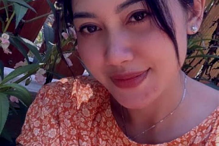 Natalie, 28 — Escort in Rahayu Dua, Indonesia