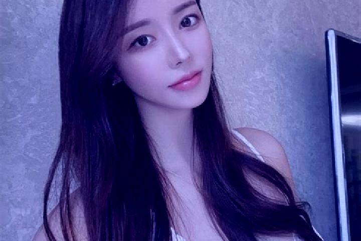 Natalie, 28 — Escort in Serian, Malaysia