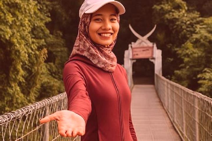 Natalie, 28 — Escort in Sungai Lembing, Malaysia