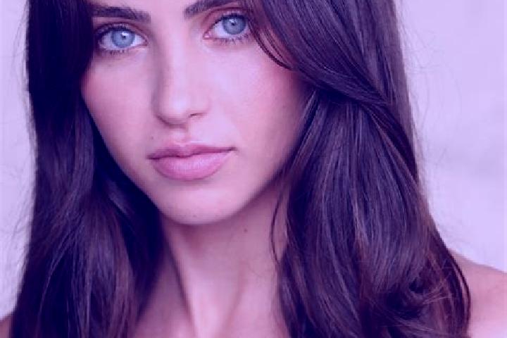 Natalie, 29, a chestnut brown-eyed latina companion based in Schneegattern. Offering Striptease, GFE, Domination. Available for incall and outcall, day and e...