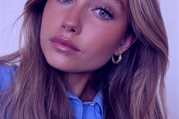 Natalie, 29, a dark blonde green-eyed mixed companion based in Doka. Offering A-Level, Dinner Date, Domination, GFE. Available for incall and outcall, overni...