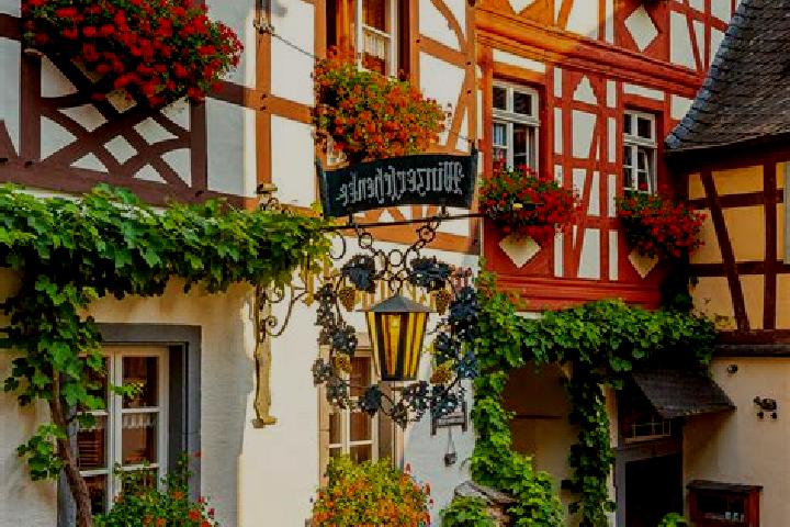Natalie, 29 — Escort in Musweiler, Germany