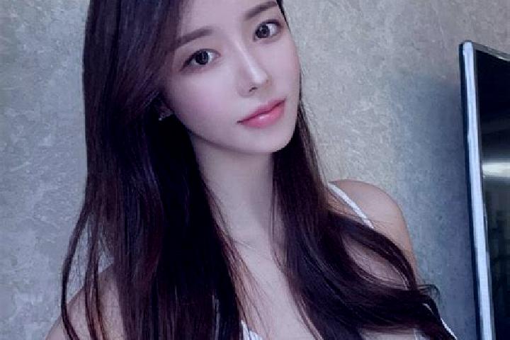 Natalie, 29 — Escort in Xisaishan, China