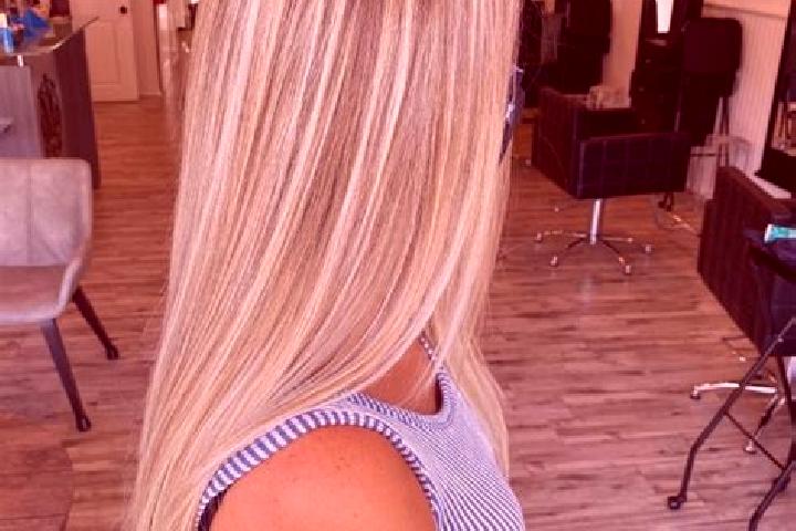 Natalie, 30, a blonde brown-eyed mediterranean companion based in Blons. Offering Party Girl, Couples, OWO, Massage. Available for incall and outcall, overni...