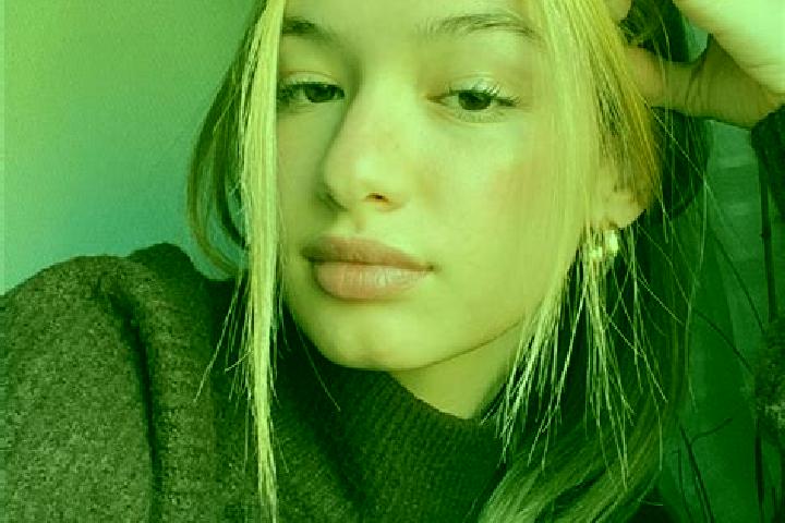 Natalie, 30, a blonde brown-eyed middle eastern companion based in Hosin. Offering GFE, Duos, Dinner Date, Fetish, Tantra. Available for incall and outcall, ...