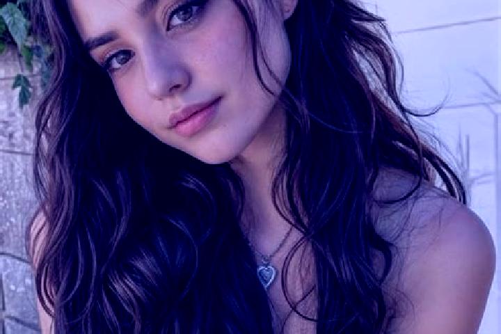 Natalie, 31, a auburn hazel-eyed caribbean companion based in Halvad. Offering Erotic Massage, Roleplay, A-Level. Available for incall and outcall, day and e...