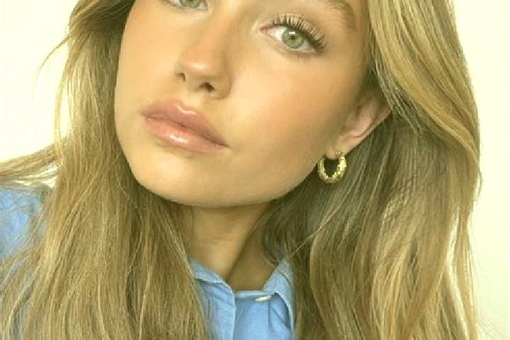 Natalie, 31, a dark blonde green-eyed mixed companion based in Currambine. Offering CIM, A-Level. Available for incall and outcall, overnight bookings availa...