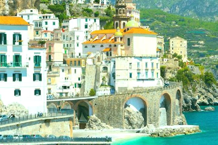 Natalie, 31 — Escort in Aritzo, Italy