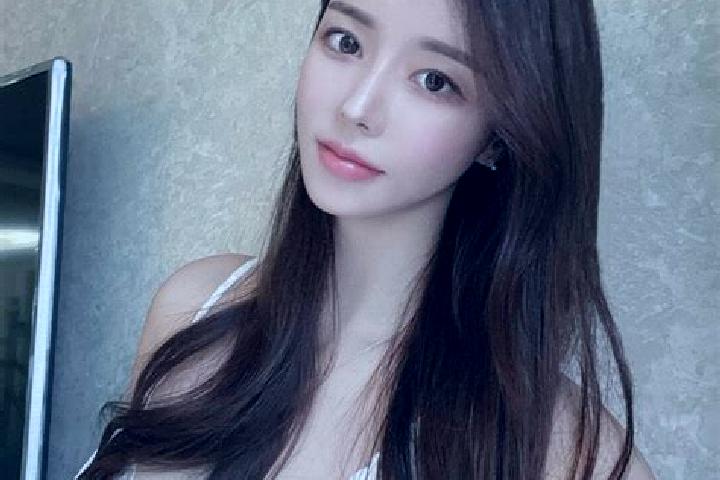 Natalie, 31 — Escort in Beiyingzi, China