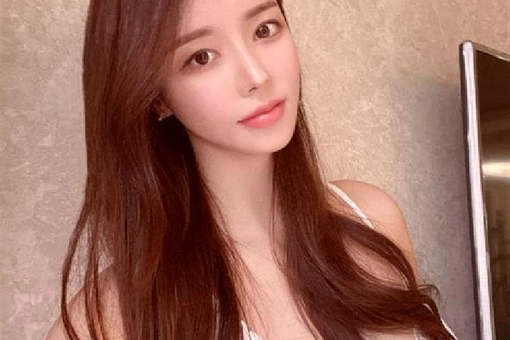 Natalie, 31 — Escort in Darikent, Turkey
