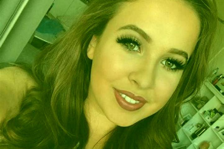 Natalie, 32, a auburn brown-eyed mediterranean companion based in Gwalior. Offering Dinner Date, Erotic Massage. Available for incall and outcall, overnight ...