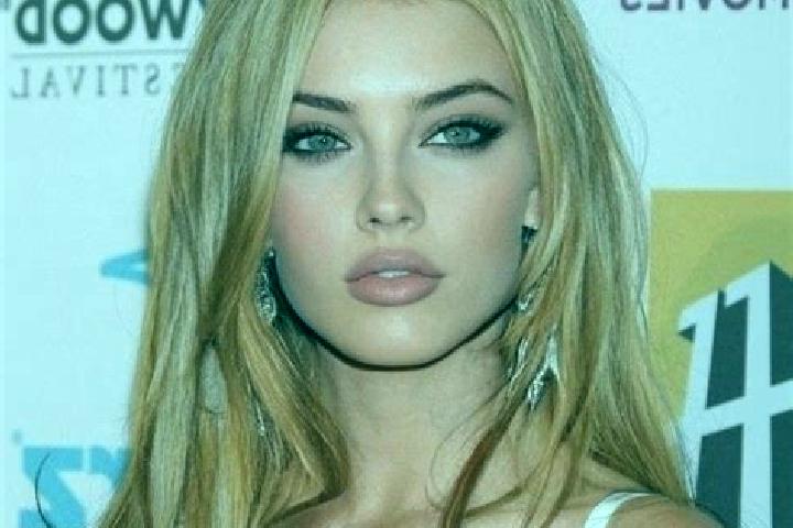 Natalie, 32, a blonde hazel-eyed indian companion based in Azzano Decimo. Offering Domination, Striptease, Tantra, Duos. Available for incall and outcall, ov...