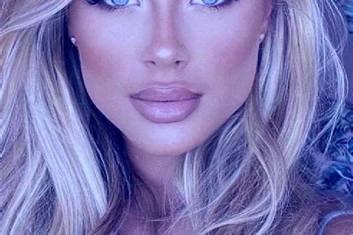 Natalie, 32, a blonde hazel-eyed latina companion based in Talloires. Offering GFE, CIM, Roleplay. Available for incall and outcall, overnight bookings avail...