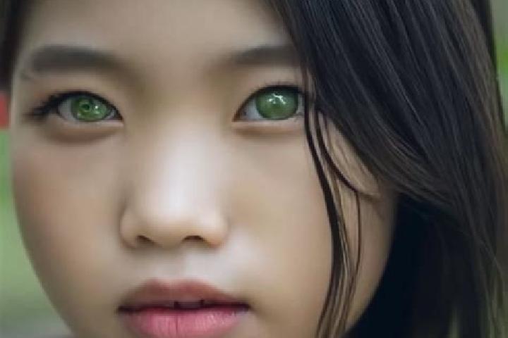 Natalie, 32, a red green-eyed asian companion based in Madieta. Offering Erotic Massage, Roleplay, Dinner Date, Overnight, 69. Available for incall and outca...