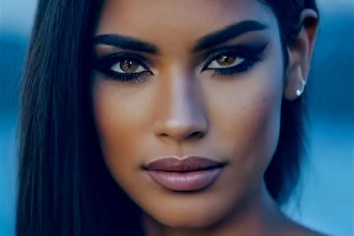 Natalie, 33, a auburn amber-eyed latina companion based in Jeber-Bergfrieden. Offering Girlfriend Experience, GFE, Couples, OWO. Available for incall and out...