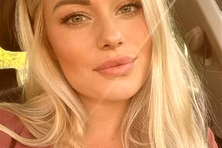 Natalie, 33, a blonde hazel-eyed slavic companion based in Chalmers. Offering Party Girl, Couples, Massage, Travel Companion, BDSM. Available for incall and ...