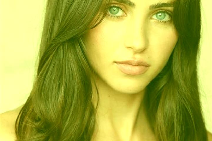 Natalie, 33, a red brown-eyed indian companion based in Ottawa South. Offering 69, Massage, OWO. Available for incall and outcall, day and evening dates.