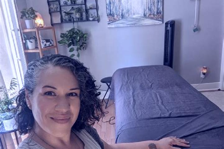 Natalie, 33, a red grey-eyed ebony companion based in Kromy. Offering GFE, Domination, A-Level, Massage. Available for incall and outcall, day and evening da...
