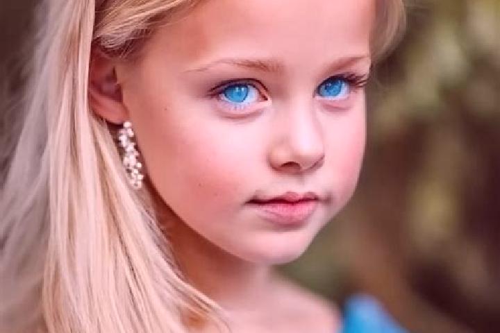 Natalie, 34, a blonde blue-eyed middle eastern companion based in Woodlands. Offering Party Girl, BDSM, Couples, Girlfriend Experience. Available for incall ...