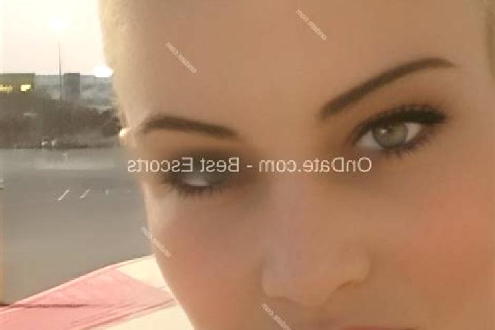 Natalie, 34 — Escort in Nemile, Czech Republic