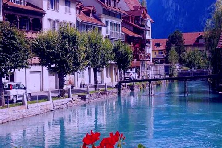 Natalie, 34 — Escort in Riedikon, Switzerland