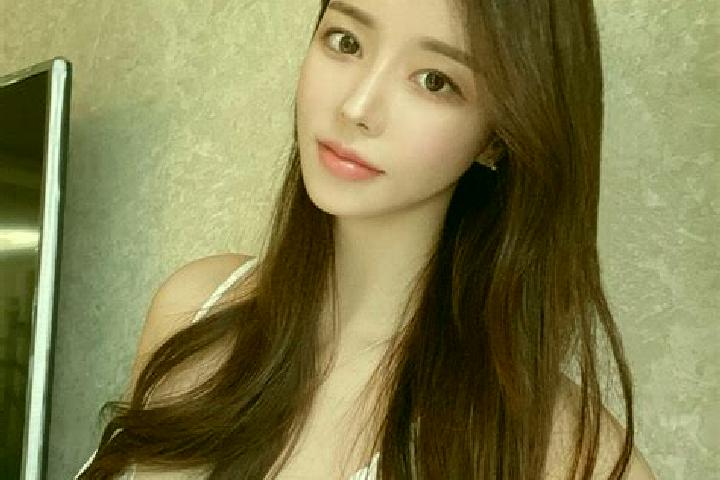 Natalie, 34 — Escort in Shandongzhuang, China