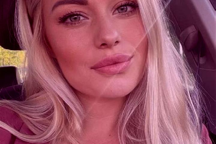 Natalie, 35, a blonde hazel-eyed caucasian companion based in Pasirbaros. Offering Overnight, Striptease, Tantra. Available for incall and outcall, overnight...