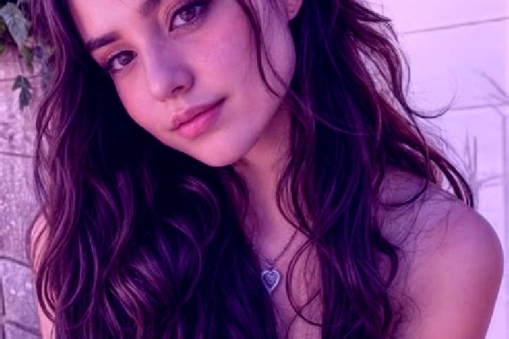 Natalie, 35, a chestnut hazel-eyed middle eastern companion based in Gressan. Offering Massage, Duos, Prostate Massage, OWO. Available for incall and outcall...
