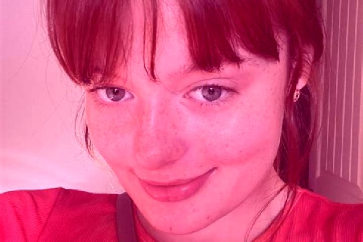 Natalie, 35, a red grey-eyed european companion based in Grossbodungen. Offering Dinner Date, BDSM. Available for incall and outcall, day and evening dates.