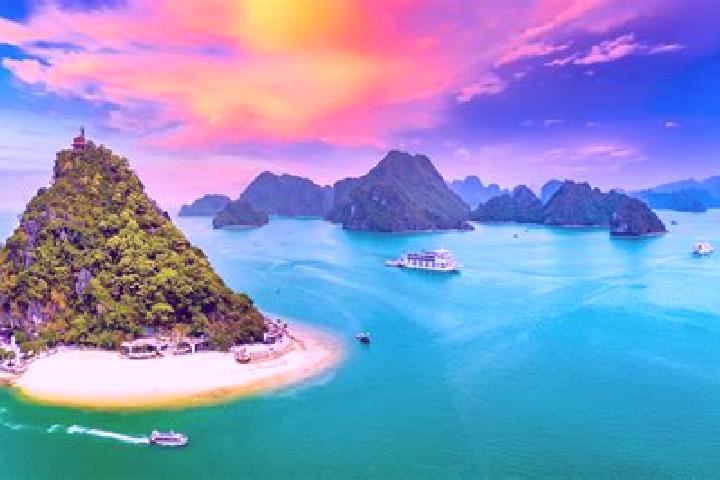 Natalie, 35 — Escort in Huong Tra, Vietnam