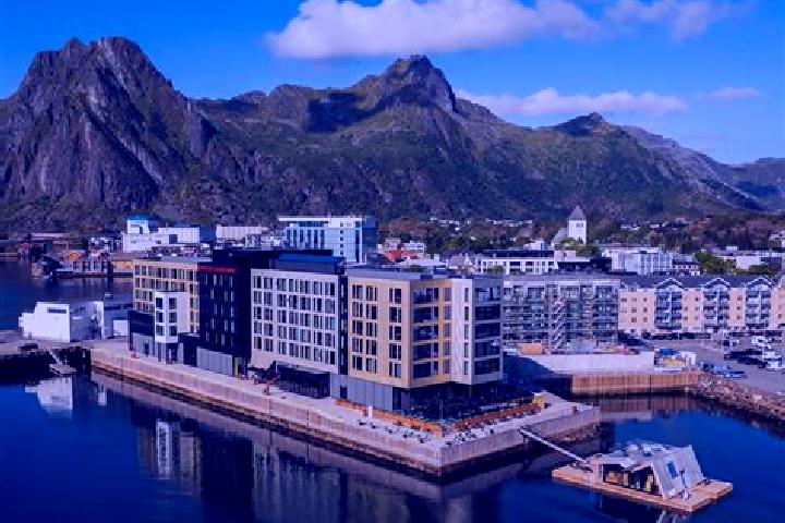 Natalie, 35 — Escort in Melbu, Norway