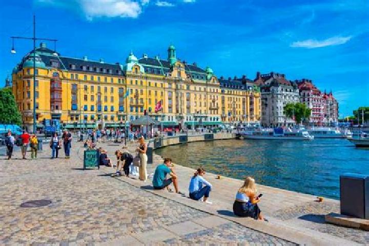Natalie, 35 — Escort in OEstermalm, Sweden