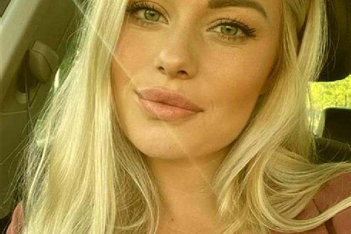 Natalie, 36, a blonde hazel-eyed middle eastern companion based in Lonstrup. Offering Prostate Massage, Fetish, Roleplay, Striptease, CIM. Available for inca...