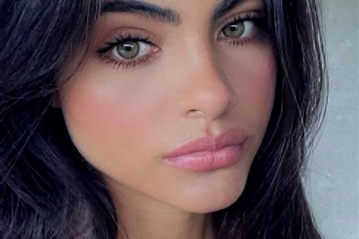 Natalie, 36, a brunette dark-eyed slavic companion based in Rogoz. Offering CIM, Duos, Domination. Available for incall and outcall, overnight bookings avail...