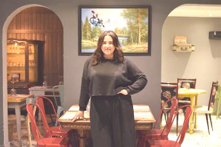 Natalie, 36, a red amber-eyed caucasian companion based in Malemort-du-Comtat. Offering Prostate Massage, Girlfriend Experience, BDSM. Available for incall a...
